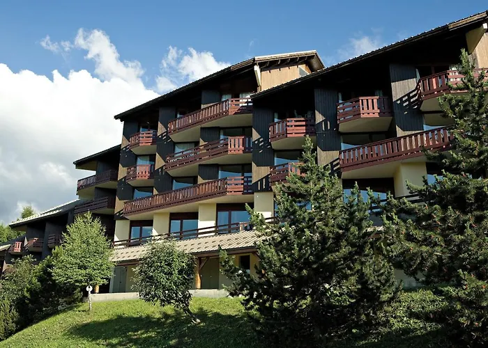 Club Les Sittelles Курортный комплекс 3*