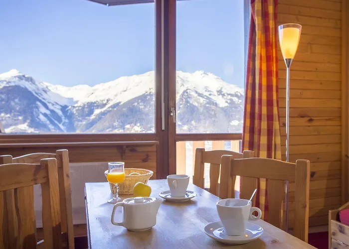 Club Les Sittelles Курортный комплекс 3*