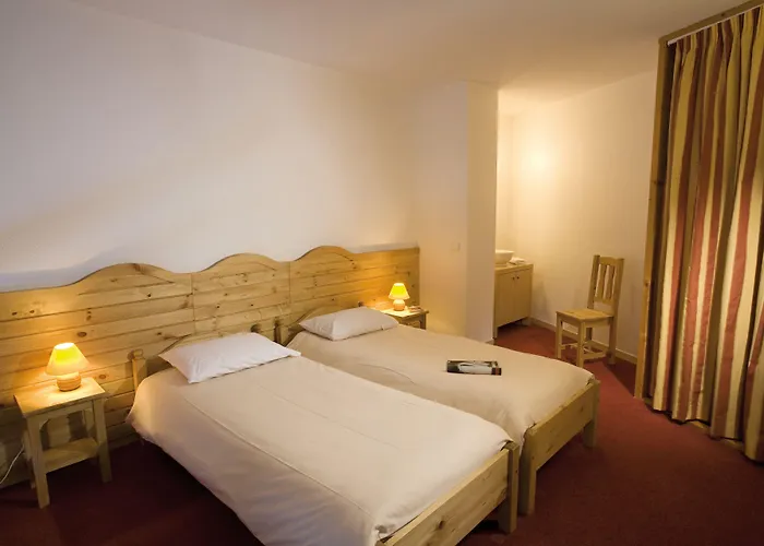 Club Les Sittelles Курортный комплекс 3*