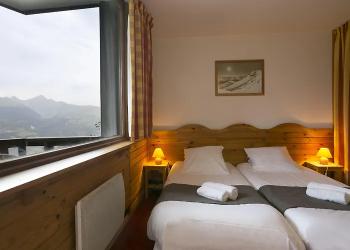 Club Les Sittelles Курортный комплекс 3*