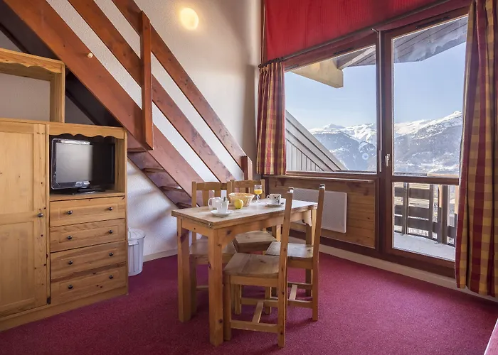 Club Les Sittelles Курортный комплекс 3*